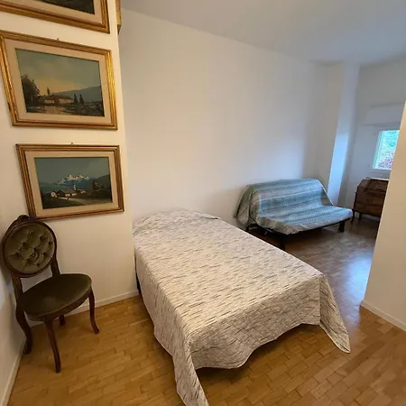 Vintage Apartment *