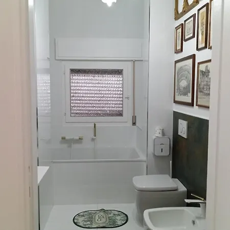 Vintage Apartment *